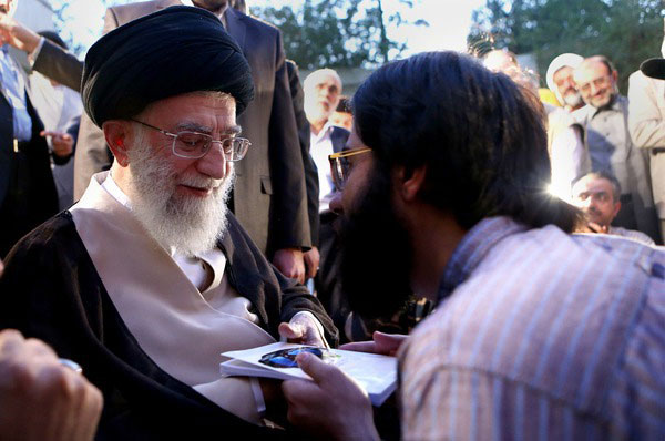 (تصاویر) محفل شعر خوانی در حضور رهبر انقلاب (تصاویر) محفل شعر خوانی در حضور رهبر انقلاب
