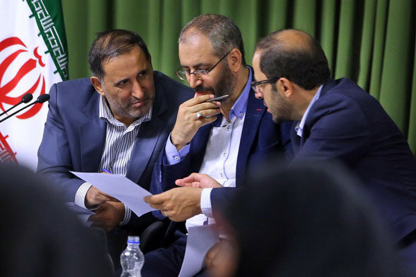 (تصاویر) محفل شعر خوانی در حضور رهبر انقلاب (تصاویر) محفل شعر خوانی در حضور رهبر انقلاب