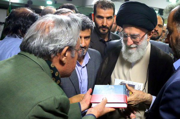 (تصاویر) محفل شعر خوانی در حضور رهبر انقلاب (تصاویر) محفل شعر خوانی در حضور رهبر انقلاب