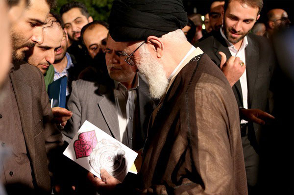 (تصاویر) محفل شعر خوانی در حضور رهبر انقلاب (تصاویر) محفل شعر خوانی در حضور رهبر انقلاب