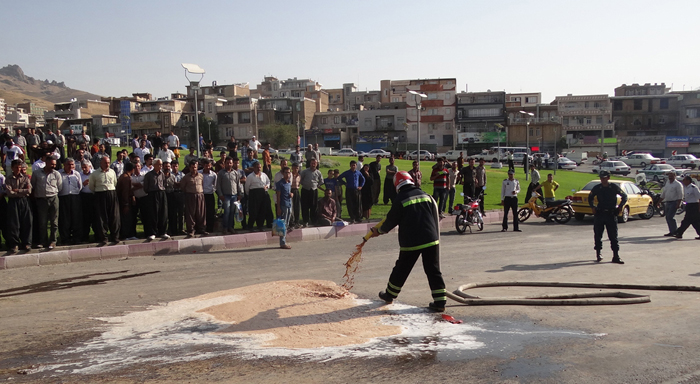 (تصاویر) ترمز بریدن مرگبار نفتکش در سنندج (تصاویر) ترمز بریدن مرگبار نفتکش در سنندج