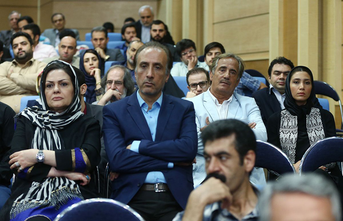 (تصاویر) افطاری هنرمندان با روحانی (تصاویر) افطاری هنرمندان با روحانی