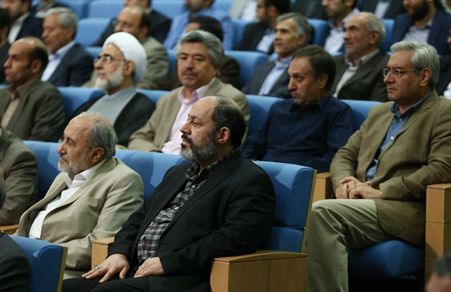 (تصاویر) ضیافت افطار روحانی با فعالان احزاب و سیاسیون (تصاویر) ضیافت افطار روحانی با فعالان احزاب و سیاسیون