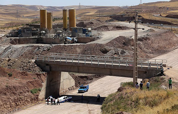 سقوط هواپیمای آموزشی در قزوین سقوط هواپیمای آموزشی در قزوین