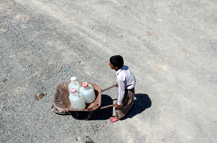 (تصاویر) بی آبی در روستای «فتح الله» (تصاویر) بی آبی در روستای «فتح الله»