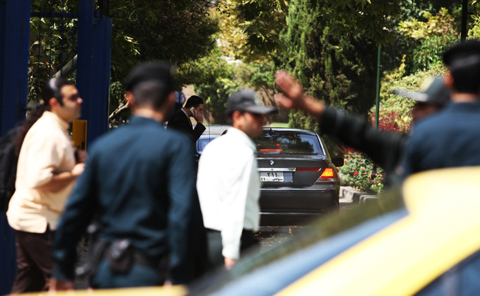 (تصاویر) بازگشایی سفارت انگلیس در تهران (تصاویر) بازگشایی سفارت انگلیس در تهران