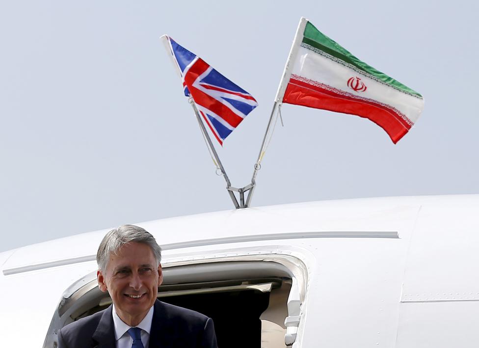 (تصاویر) بازگشایی سفارت انگلیس در تهران (تصاویر) بازگشایی سفارت انگلیس در تهران