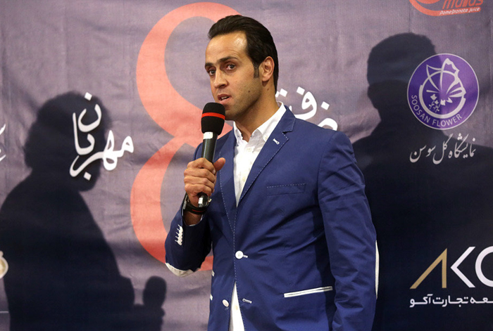 (تصاویر) علی کریمی پیکانش را فروخت (تصاویر) علی کریمی پیکانش را فروخت