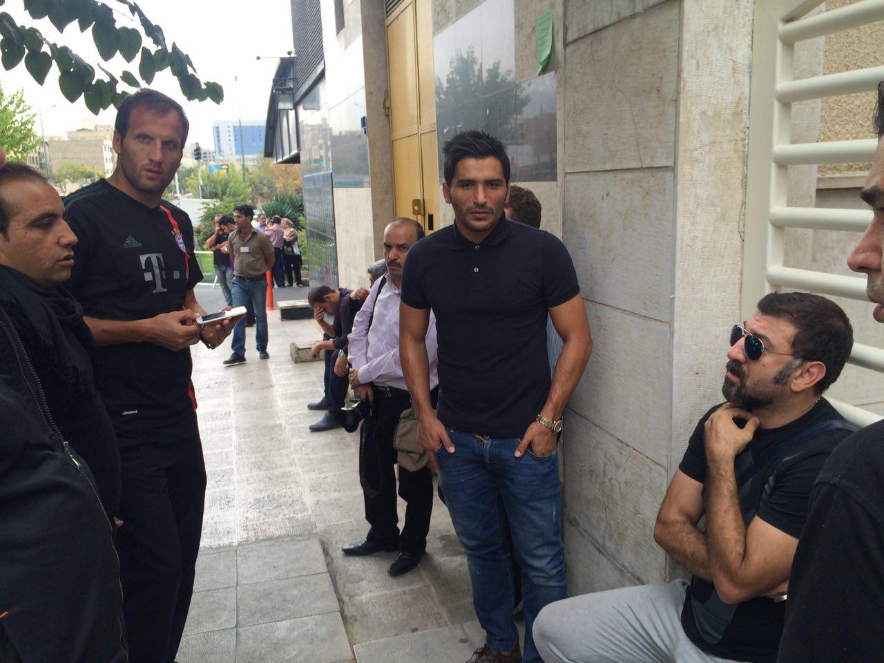 (تصویر) حضور پرسپولیسی ها در بیمارستان (تصویر) حضور پرسپولیسی ها در بیمارستان