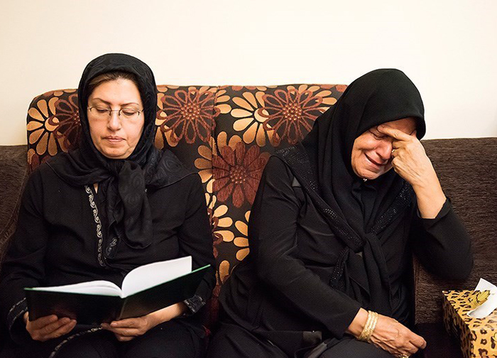(تصاویر) در انتظار پیکر حاجی (تصاویر) در انتظار پیکر حاجی