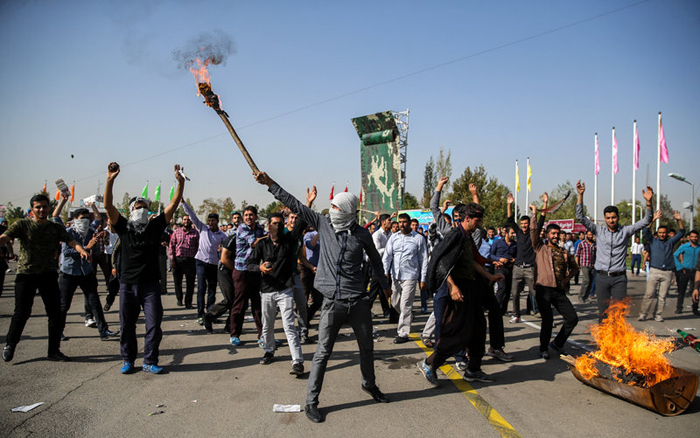 (تصاویر) مانور ناجا برای مقابله با اغتشاش (تصاویر) مانور ناجا برای مقابله با اغتشاش