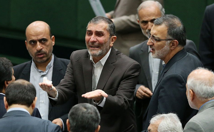 (تصاویر) تنش در صحن علنی مجلس (تصاویر) تنش در صحن علنی مجلس