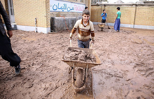 (تصاویر) امدادرسانی به سیلزدگان لرستان (تصاویر) امدادرسانی به سیلزدگان لرستان