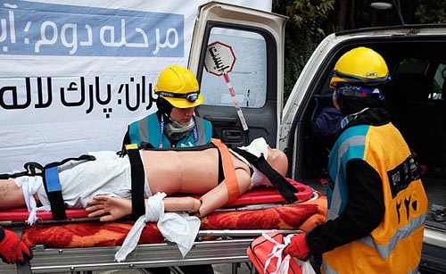 (تصاویر) مسابقه زنان امداد و نجات در تهران (تصاویر) مسابقه زنان امداد و نجات در تهران