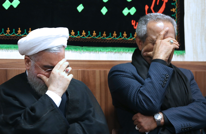 (تصاویر) عزاداری با حضور رئیس جمهور (تصاویر) عزاداری با حضور رئیس جمهور