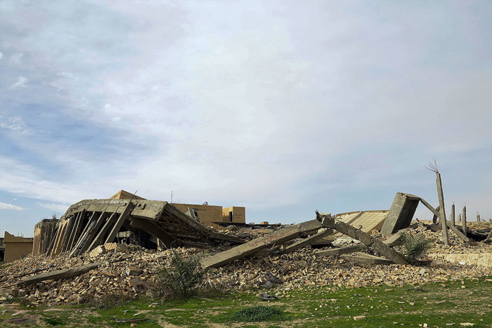 (تصاویر) تخریب قبر صدام در روستای عوجه تکریت (تصاویر) تخریب قبر صدام در روستای عوجه تکریت