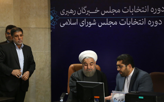 (تصاویر) ثبت نام روحانی در انتخابات خبرگان (تصاویر) ثبت نام روحانی در انتخابات خبرگان