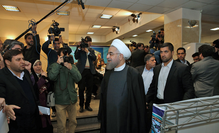 (تصاویر) ثبت نام روحانی در انتخابات خبرگان (تصاویر) ثبت نام روحانی در انتخابات خبرگان