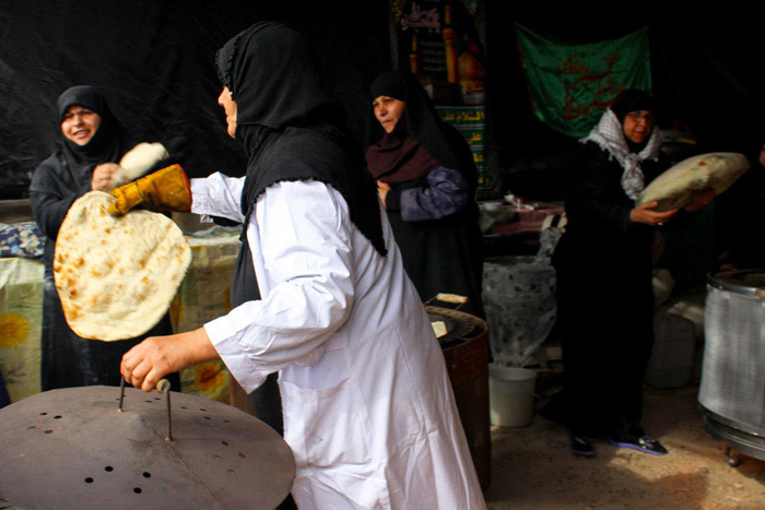 (تصاویر) خدمت رسانی به زائران اربعین (تصاویر) خدمت رسانی به زائران اربعین