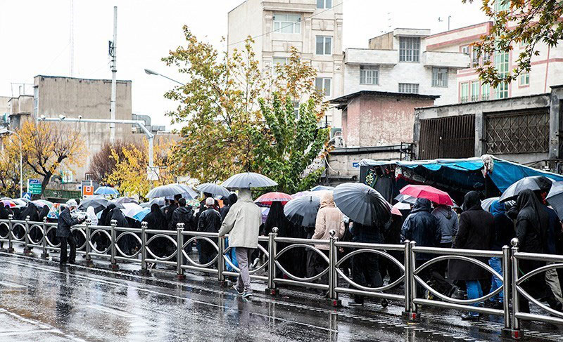 (تصاویر) کاروان اربعین در تهران زیر باران (تصاویر) کاروان اربعین در تهران زیر باران