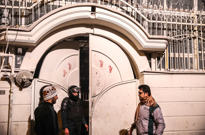 (تصاویر) به‌آتش‌کشیدن سفارت عربستان در تهران