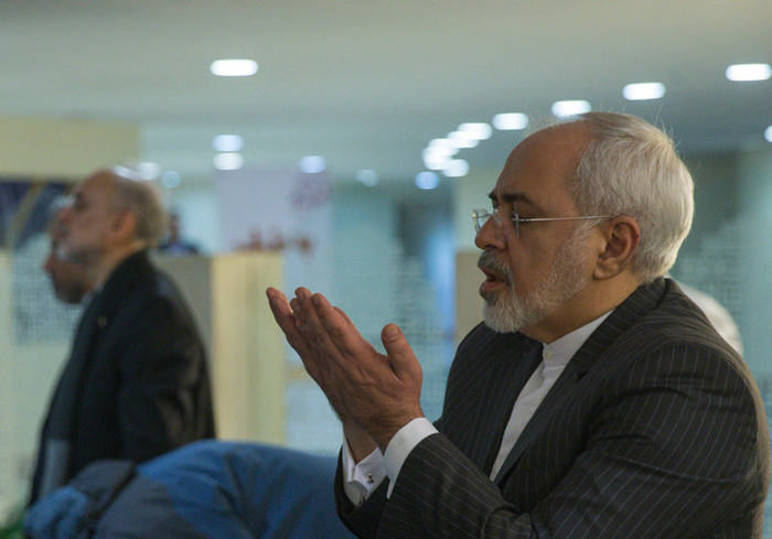 (تصاویر) حواشی نشست خبری روحانی (تصاویر) حواشی نشست خبری روحانی