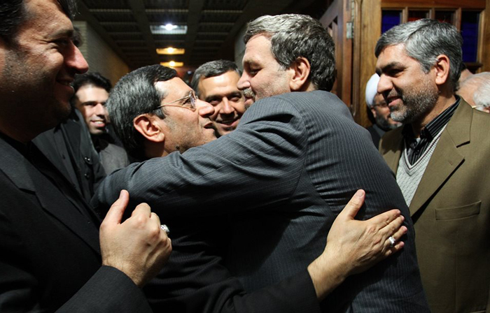 (تصاویر) از مشایی تا ظریف در ختم پدر قشقاوی (تصاویر) از مشایی تا ظریف در ختم پدر قشقاوی