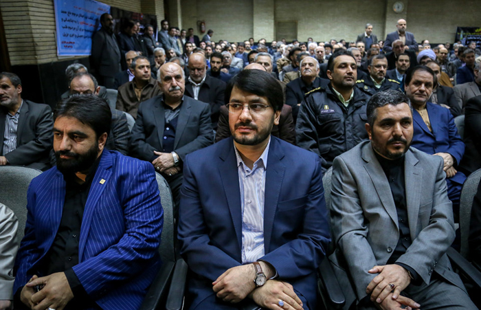 (تصاویر) از مشایی تا ظریف در ختم پدر قشقاوی (تصاویر) از مشایی تا ظریف در ختم پدر قشقاوی