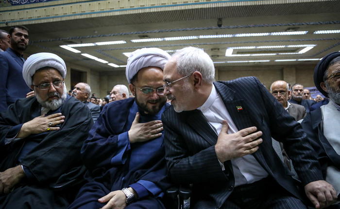 (تصاویر) از مشایی تا ظریف در ختم پدر قشقاوی (تصاویر) از مشایی تا ظریف در ختم پدر قشقاوی