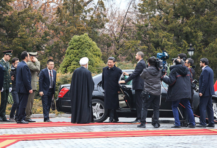 (تصاویر) استقبال روحانی از رئیس‌جمهور چین