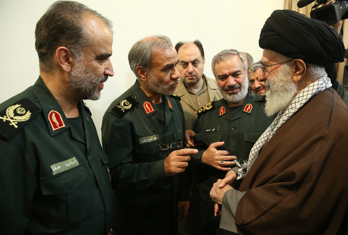 (تصاویر) دیدار بازداشت‌کنندگان امریکایی‌ها با رهبر انقلاب