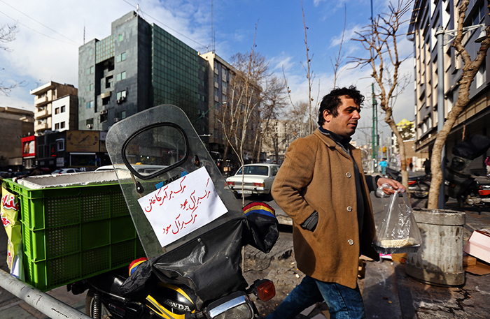 (تصاویر) کمپین رانندگان تاکسی علیه آلسعود (تصاویر) کمپین رانندگان تاکسی علیه آلسعود