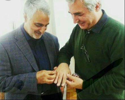 (تصویر) هدیه‌ سردار سلیمانی به حاتمی‌کیا
