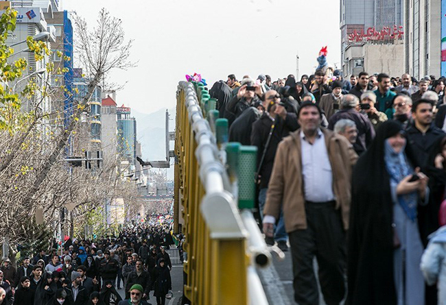 (تصاویر) راهپیمایی 22 بهمن در تهران (تصاویر) راهپیمایی 22 بهمن در تهران