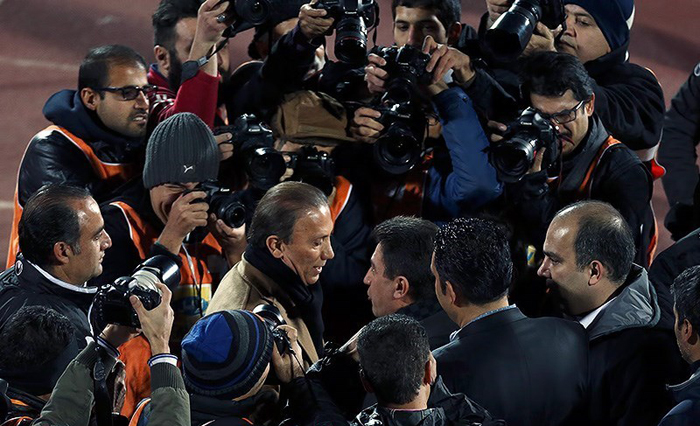 (تصاویر) متن و حواشی دربی 79