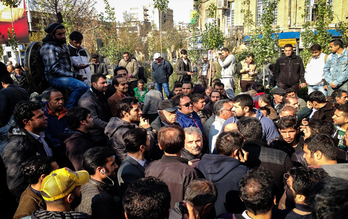 (تصاویر) بازار خرید و فروش سکه و دلار تهران