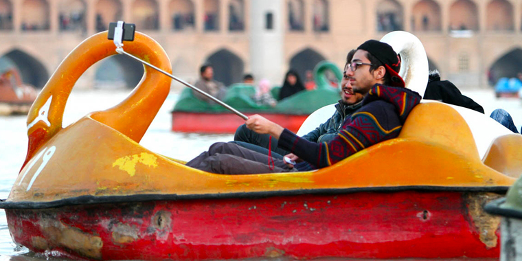 تشییع مرتضی پاشایی، تجمع علاقمندان مرتضی پاشایی، طبیعت زیبایی پاییزی، حریق طولانی در بازار و ... تشییع مرتضی پاشایی، تجمع علاقمندان مرتضی پاشایی، طبیعت زیبایی پاییزی، حریق طولانی در بازار و ...