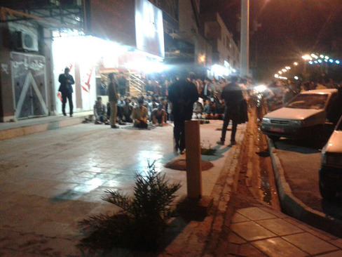 برگزاری کنسرت موسیقی با وجود تجمع دلواپسان برگزاری کنسرت موسیقی با وجود تجمع دلواپسان