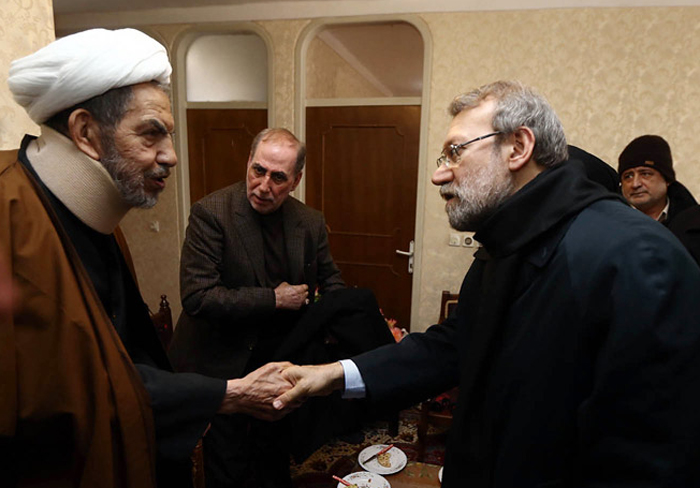 (تصاویر) عیادت لاریجانی از حجتالاسلام حسنی (تصاویر) عیادت لاریجانی از حجتالاسلام حسنی