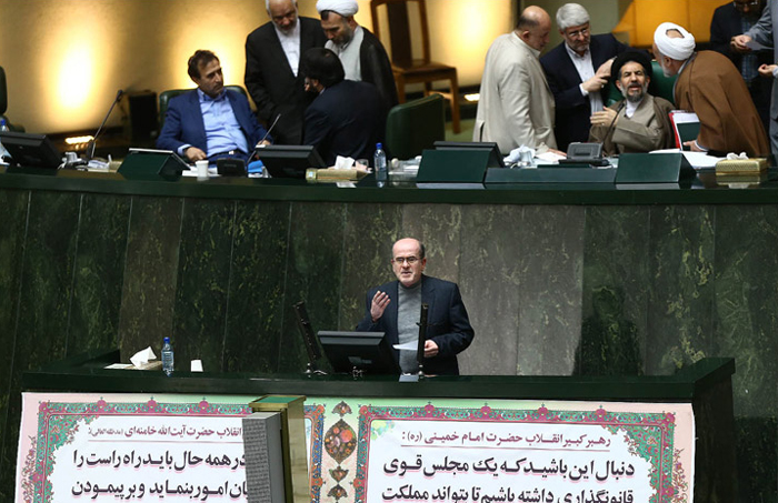 (تصاویر) فضای آرام مجلس قبل از نطق مطهری