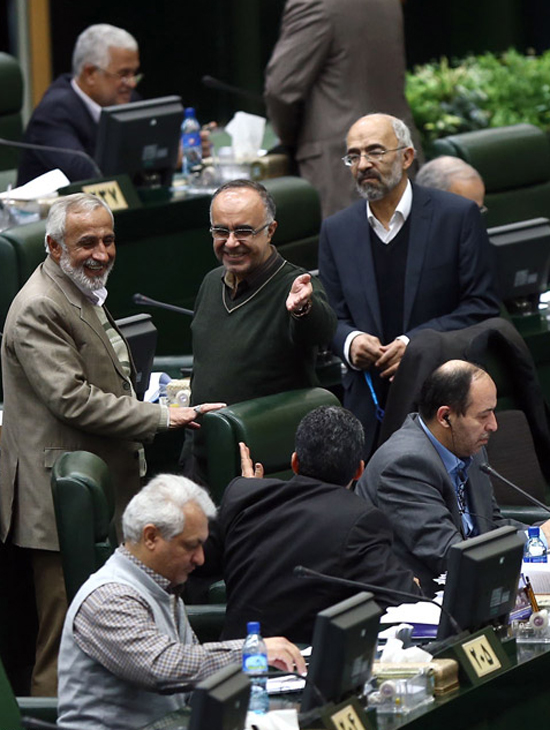 (تصاویر) فضای آرام مجلس قبل از نطق مطهری