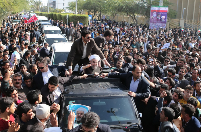 (تصاویر) استقبال از روحانی در بوشهر (تصاویر) استقبال از روحانی در بوشهر