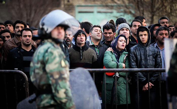 (تصاویر) اعدام دو متجاوز در شیراز (تصاویر) اعدام دو متجاوز در شیراز