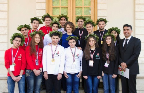 (تصاویر) دیدار همسر بشار اسد با برندگان المپیاد (تصاویر) دیدار همسر بشار اسد با برندگان المپیاد