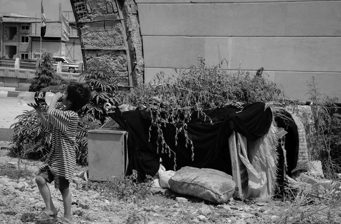 (تصاویر) مصائب کودک بیخانمان (تصاویر) مصائب کودک بیخانمان
