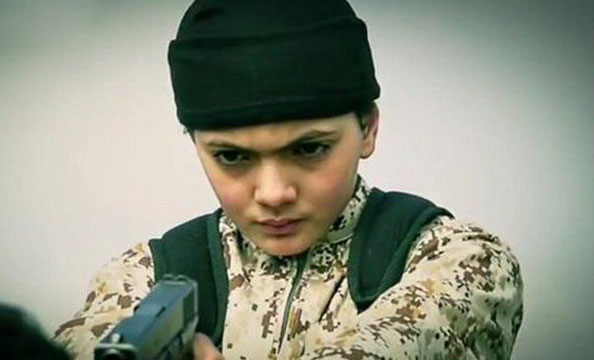 هویت جلاد 10 ساله داعش افشا شد هویت جلاد 10 ساله داعش افشا شد