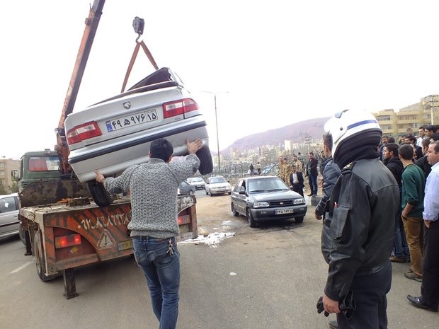 (تصاویر) نجات معجزه آسای سرنشینان سمند از مرگ (تصاویر) نجات معجزه آسای سرنشینان سمند از مرگ