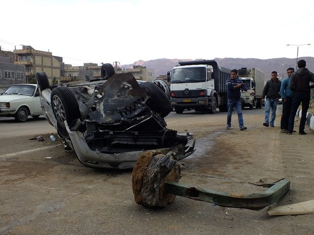 (تصاویر) نجات معجزه آسای سرنشینان سمند از مرگ (تصاویر) نجات معجزه آسای سرنشینان سمند از مرگ
