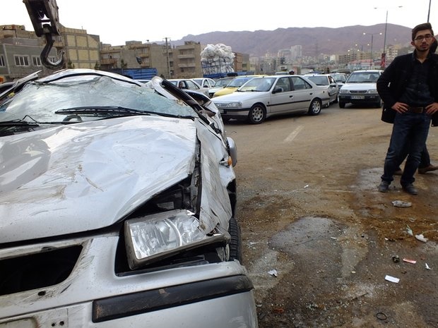 (تصاویر) نجات معجزه آسای سرنشینان سمند از مرگ (تصاویر) نجات معجزه آسای سرنشینان سمند از مرگ