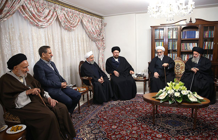 (تصاویر) مسئولان و مقامات در منزل روحانی (تصاویر) مسئولان و مقامات در منزل روحانی